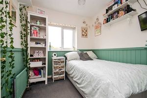 Photo 25- click for photo gallery